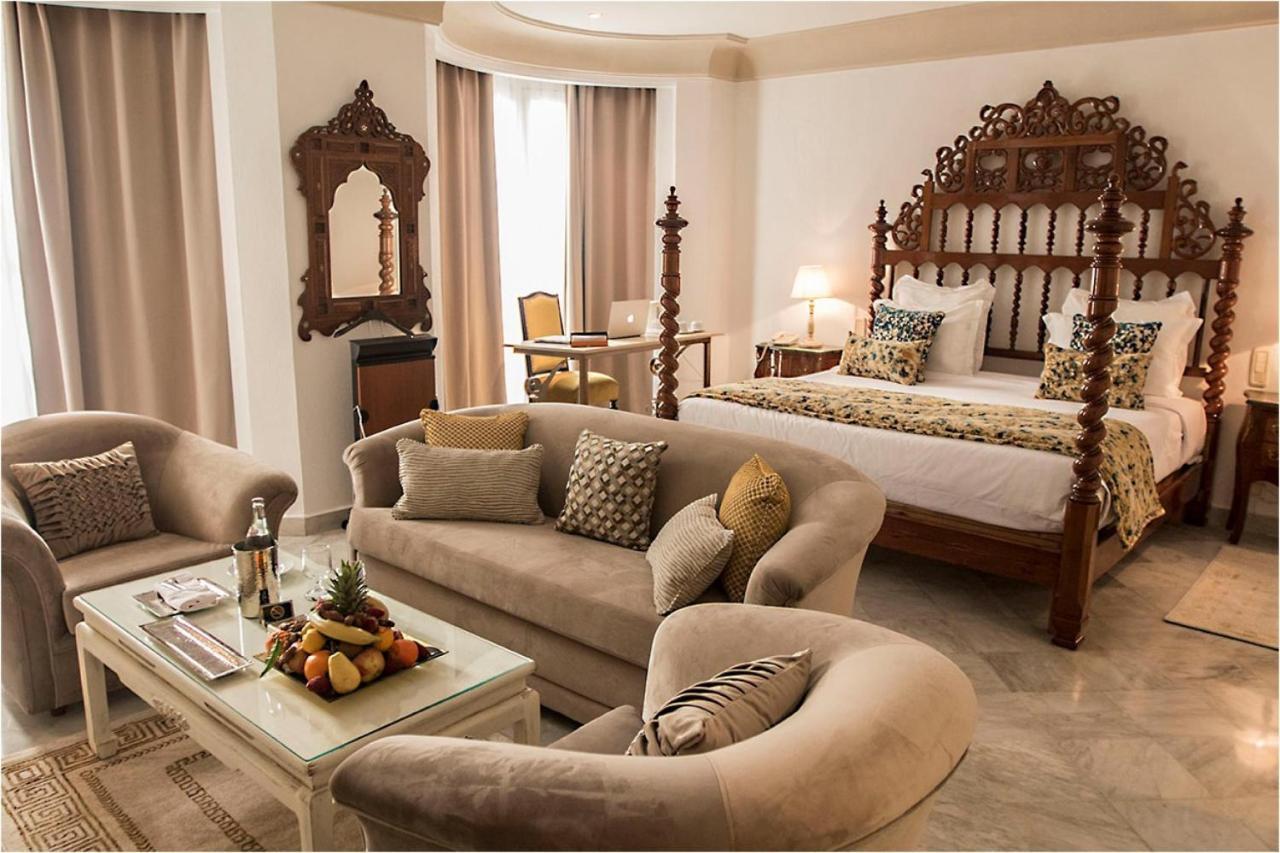 Hotel La Maison Blanche Tunis Exterior photo Suite at the hotel